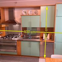 Cucina completa + tavoli