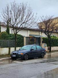 BMW 318i 1999 e46