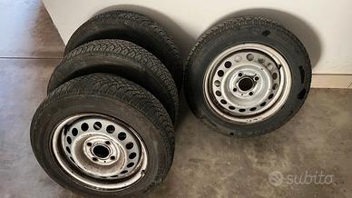 Gomme 155/70 r13 + cerchi