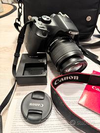 Canon EOS 1300D con obiettivo originale 18-55m