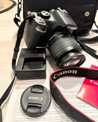 Canon EOS 1300D con obiettivo originale 18-55m