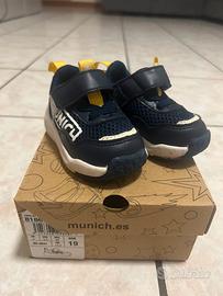 Scarpe munich taglia 19