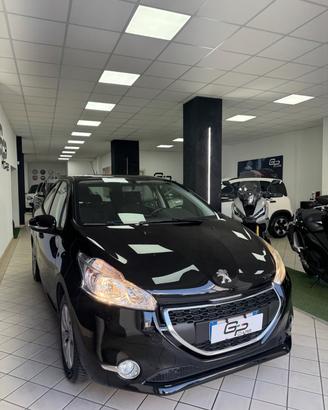 Peugeot 208 1.4 HDi 68 CV 5 porte Allure