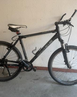Mountain Bike Cube AIM 26”