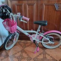 Bicicletta con casco