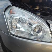 Proiettore destro NISSAN QASHQAI del 2009