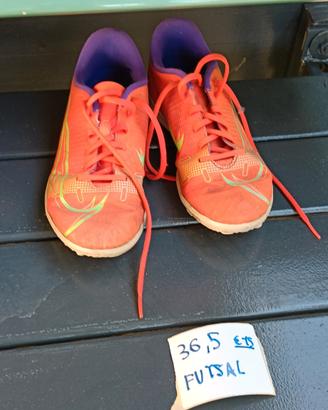 scarpe da fustal calcetto