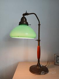 lampada vintage ministeriale 