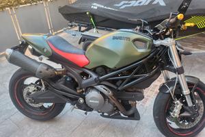 Ducati Monster  696+ 2008