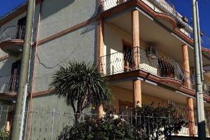 Immobile in asta di 365 m² con 5 locali e box auto