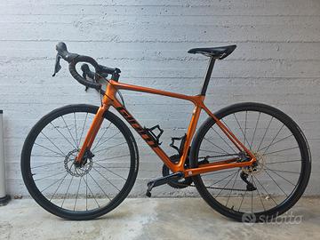 TCR Advanced Disc 1 Pro Compact 2022