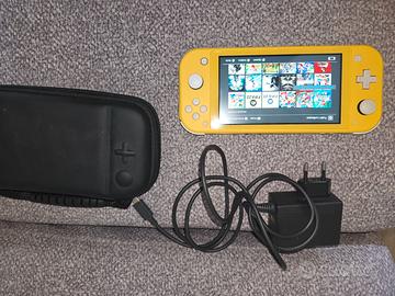 Nintendo Switch Lite Gialla con giochi