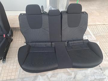 sedili subaru impreza 