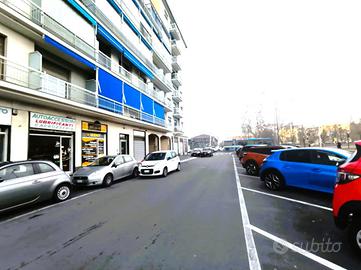 NEGOZIO A TORINO