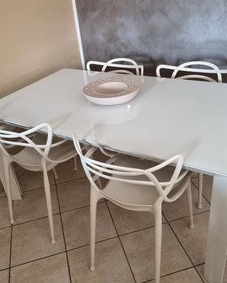 Tavolo calligaris e sedie kartel