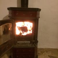 Monellina stufa a legna