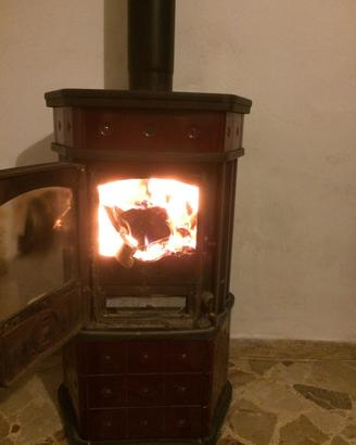 Monellina stufa a legna