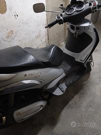 piaggio beverly 250