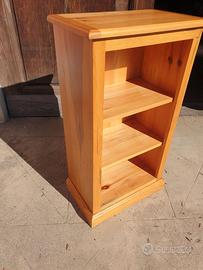 Mobiletto piccolo a giorno .