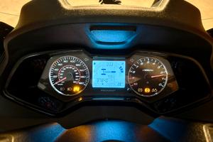 Peugeot metropolis 400