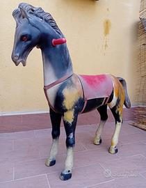 Cavallino giocattolo vintage