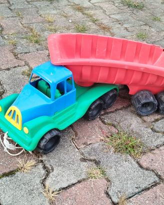 Camion grande giocattolo con rimorchio separabile
