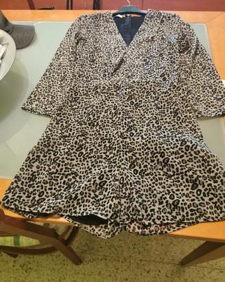 vestito a pantaloncino 