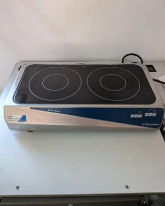 Cucina a induzione Electrolux per ricambi
