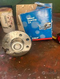 Mozzo ruota posteriore Opel Astra prima serie