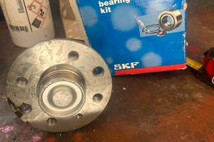 Mozzo ruota posteriore Opel Astra prima serie