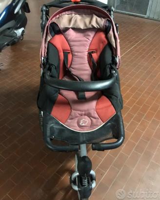 Passeggino a tre ruote