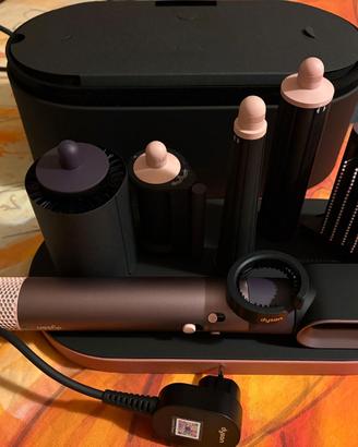 Nuovo Multi-styler Dyson Airwrap i.d.™ Originale