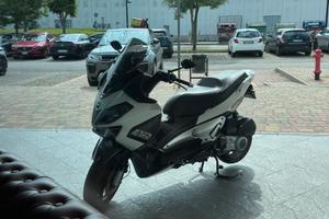 Aprilia SR MAX 300