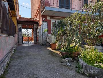 3 LOCALI A GIUGLIANO IN CAMPANIA