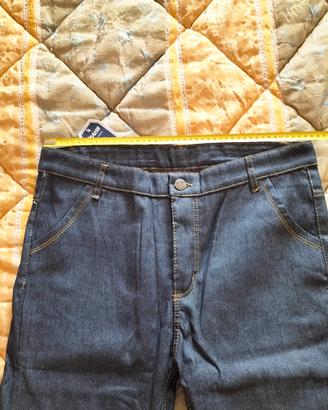 Jeans nuovi scuri