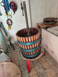 Attrezzatura per vino