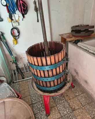 Attrezzatura per vino