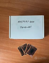 Mystery box da 224 carte yu gi oh un po’ rovinate