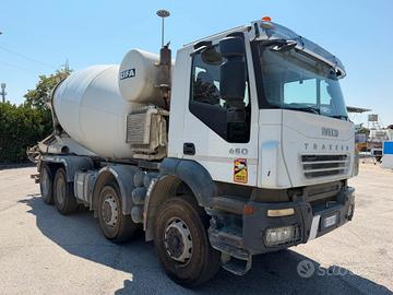 IVECO TRAKKER 450 con betoniera CIFA