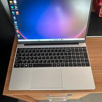 Pc laptop 8gb di ram 256gb di memoria