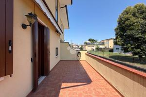 VILLA A SCHIERA A VILLORBA