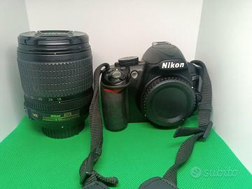 Nikon D3100 + obiettivo 18-105 mm