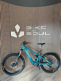 Pivot Shuttle LT Pro X0 L e M - Promo ruote carbon