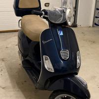 Vespa LX 150 – L’icona urbana pronta a scattare!