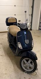 Vespa LX 150 – L’icona urbana pronta a scattare!