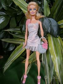 Barbie Fashionistas rosa argento 2011,