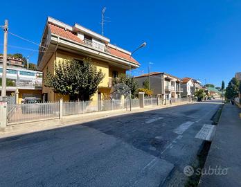 VILLA SINGOLA A SAN BENEDETTO DEL TRONTO