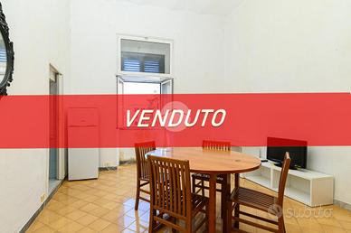 2 LOCALI A ROMA