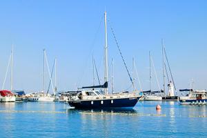 Ferrertti Altura 33 motorsailer