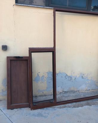 Finestrone e finestra e ante con scuri relativi